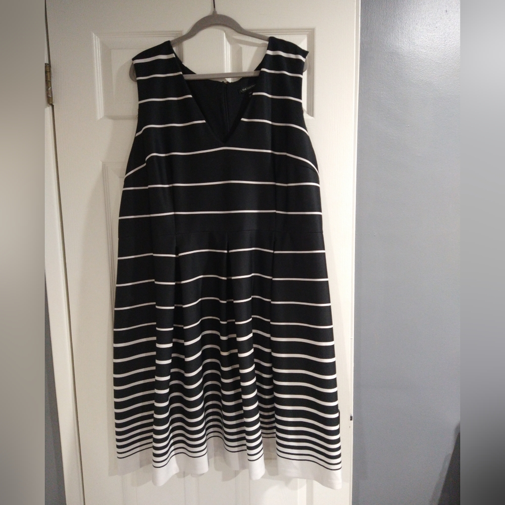 Lane Bryant sz 26W black and white striped dress